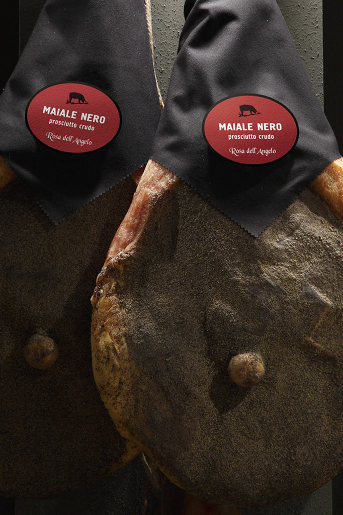 Jambon de porc noir de Parme Rosa dell'Angelo