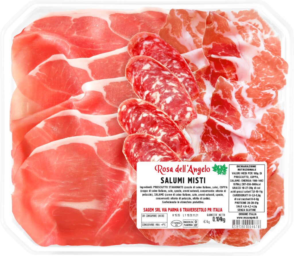 Antipasto pronto di salumi misti Prosciutto crudo stagionato, Coppa, Salame