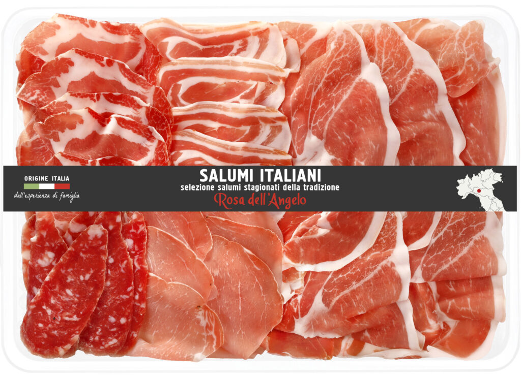 Selezione di salumi italiani misti affettati